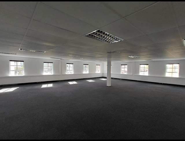 362M² OFFICE TO LET IN FOURWAYS